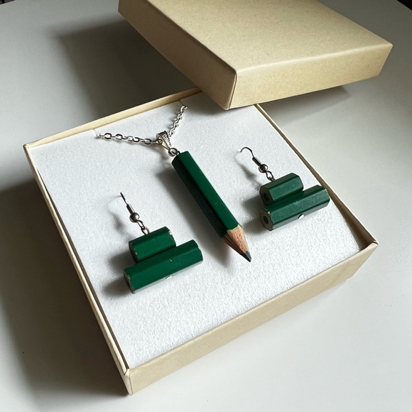 HOST PICK Handmade Green Colored Pencil Necklace and Earring Set - Picture 7 of 7